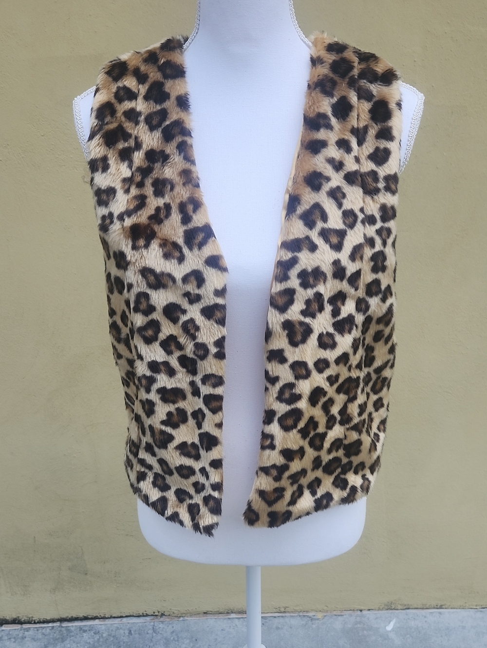 Leopard Print Faux Fur Open-Front Vest - Tan & Black
